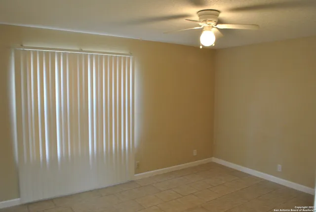 $900 | 7528 Windsor Oaks, San Antonio, TX 78239