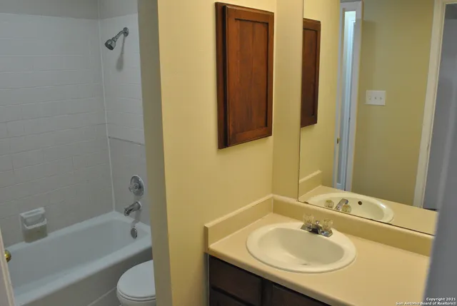 $900 | 7528 Windsor Oaks, San Antonio, TX 78239