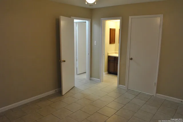 $900 | 7528 Windsor Oaks, San Antonio, TX 78239
