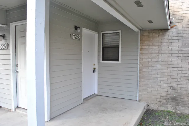 $900 | 7528 Windsor Oaks, San Antonio, TX 78239
