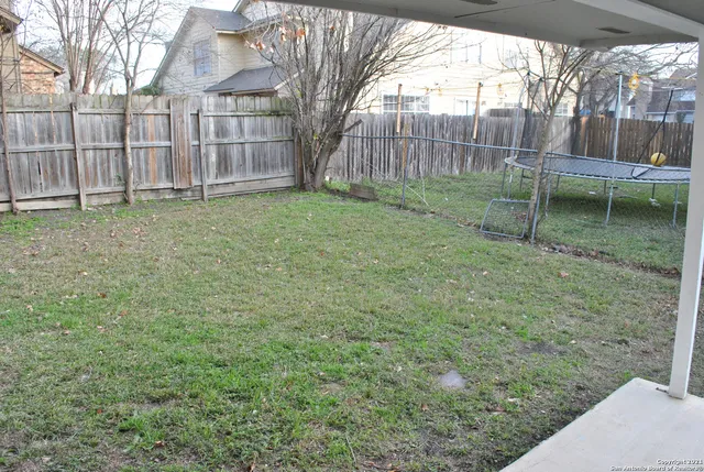 $900 | 7528 Windsor Oaks, San Antonio, TX 78239