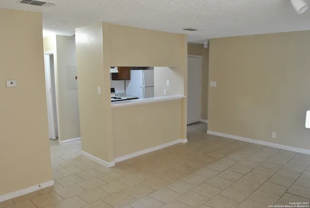 $900 | 7528 Windsor Oaks, San Antonio, TX 78239