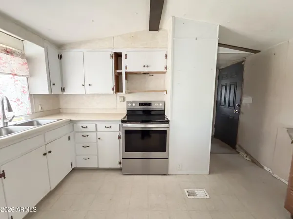 $1,600 | 2875 West Foothill Street, Apache Junction, AZ 85120
