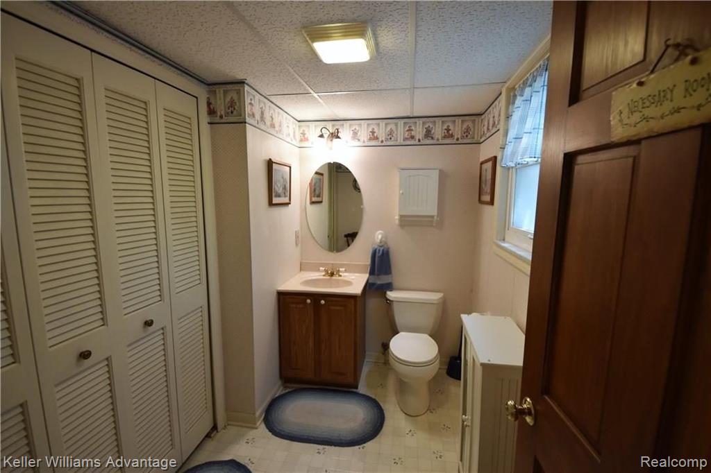 29999 Barwell Road Farmington Hills, MI 48334 - Photo 34 of 43