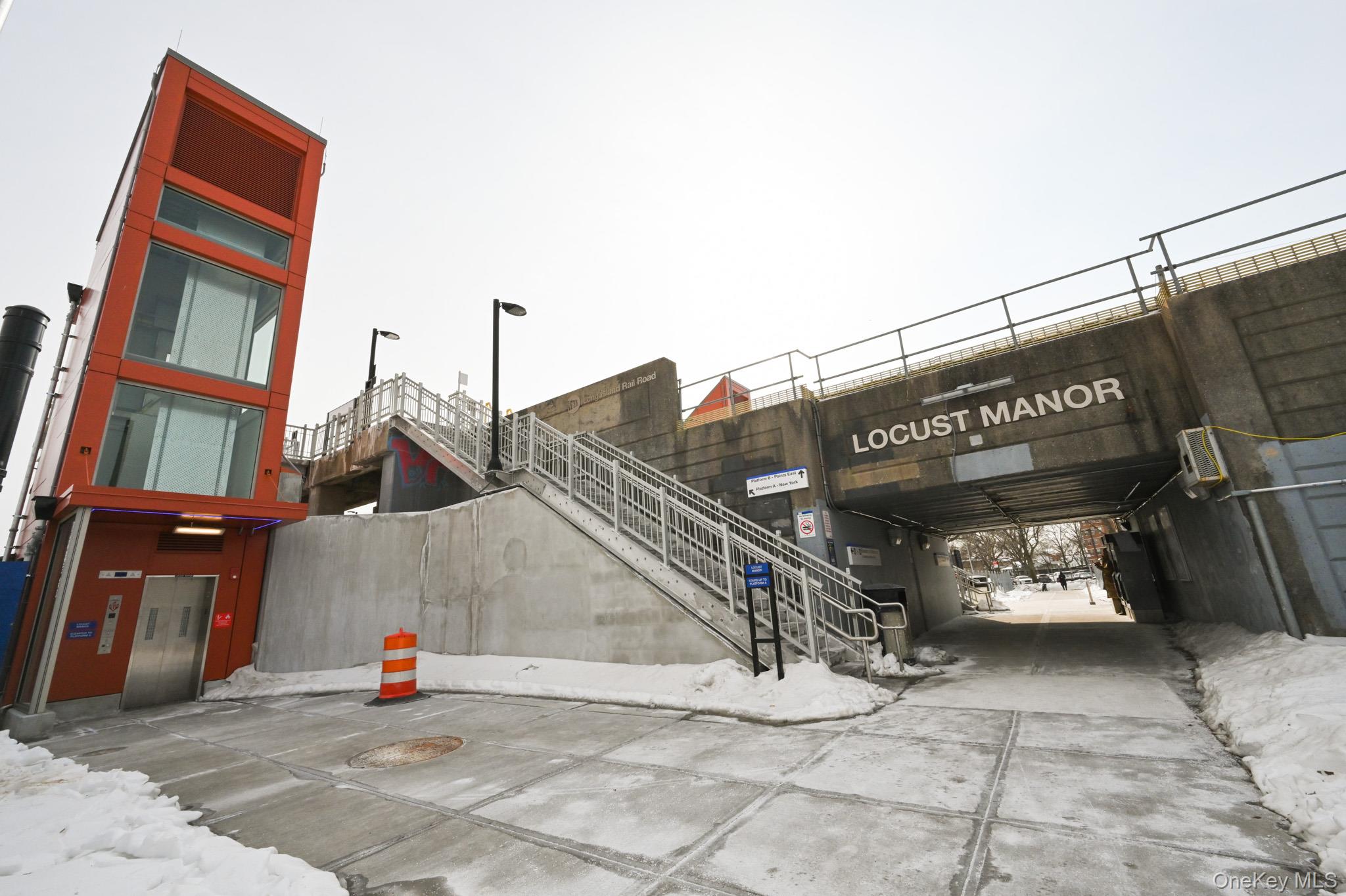 176-25 133rd Road Queens, NY 11434 - Photo 15 of 15 a view of a street with sitting area