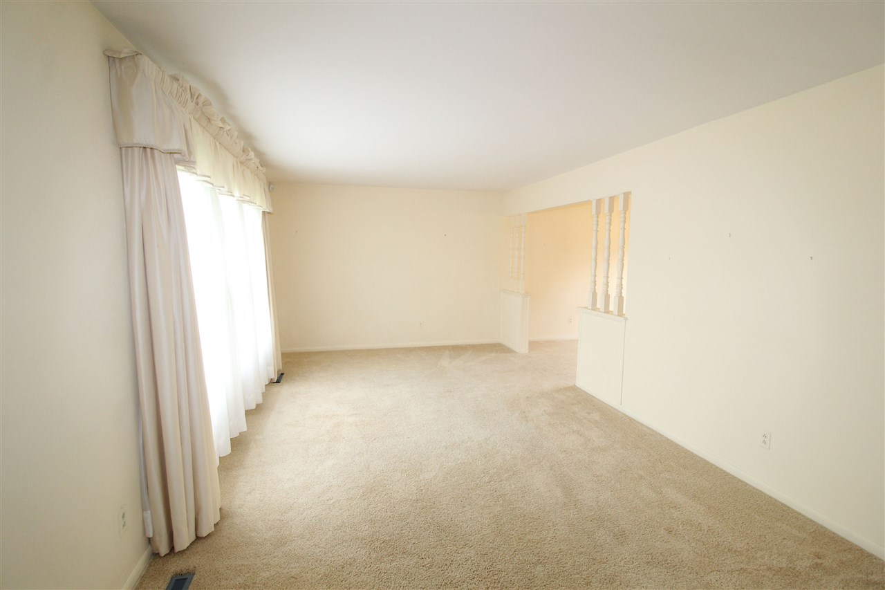 6496 Calkins Road Flint, MI 48532 - Photo 2 of 21 31384311-1.JPG