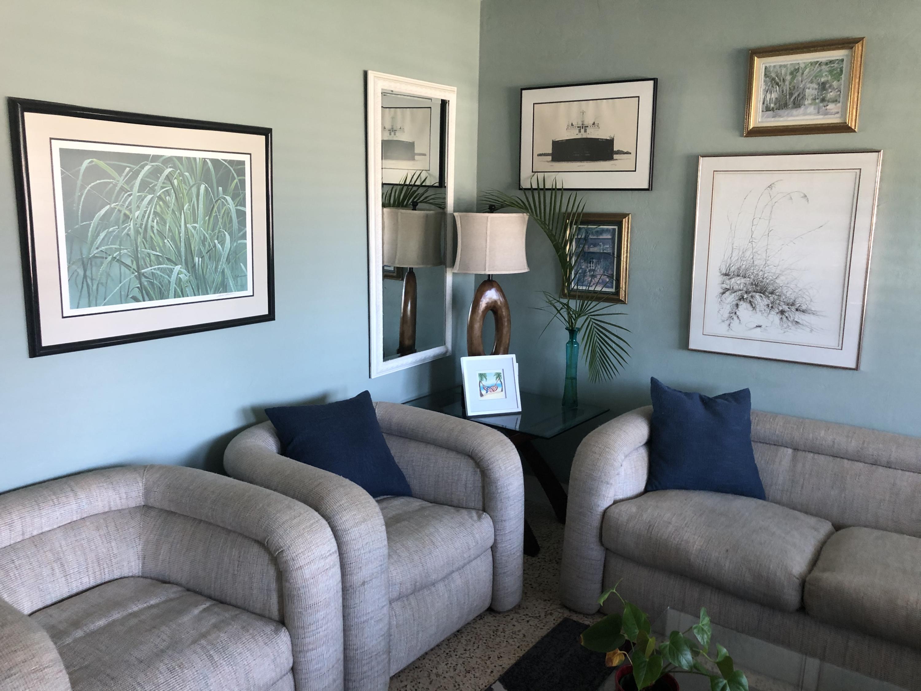 1006 Casuarina Road, Unit 5 Delray Beach, FL 33483 - Photo 9 of 18 Living room