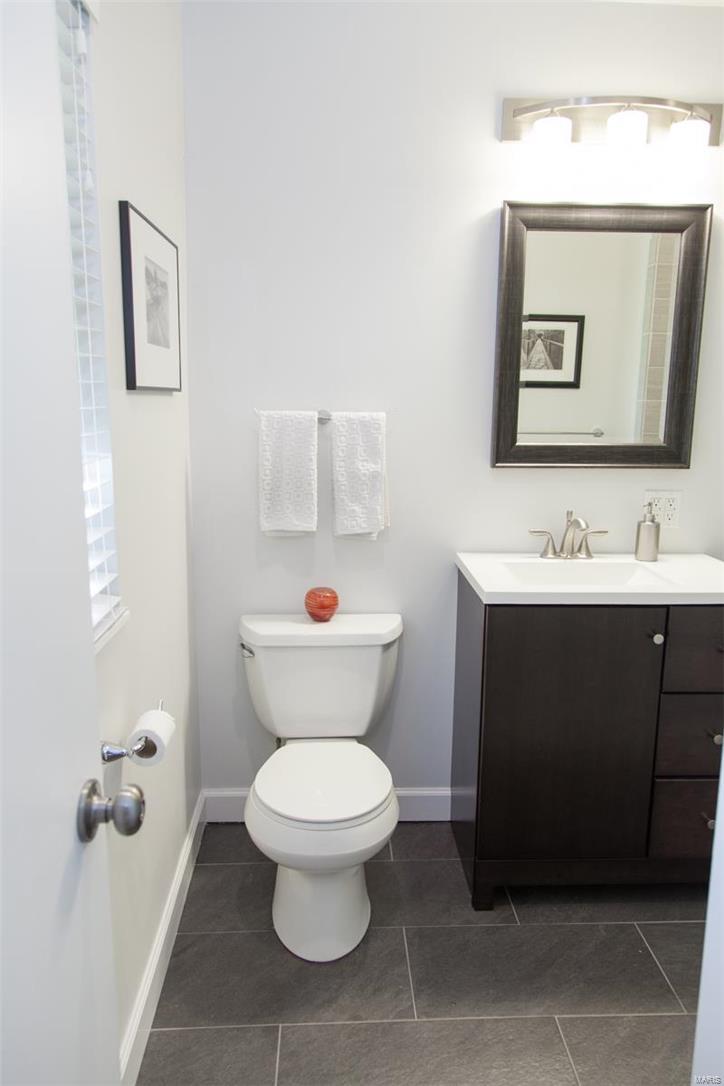 586 Dielman Road St. Louis, MO 63132 - Photo 14 of 23 Gallery Image 14