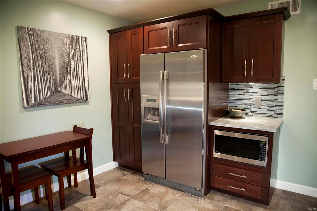 586 Dielman Road St. Louis, MO 63132 - Photo 9 of 23 Gallery Image 9