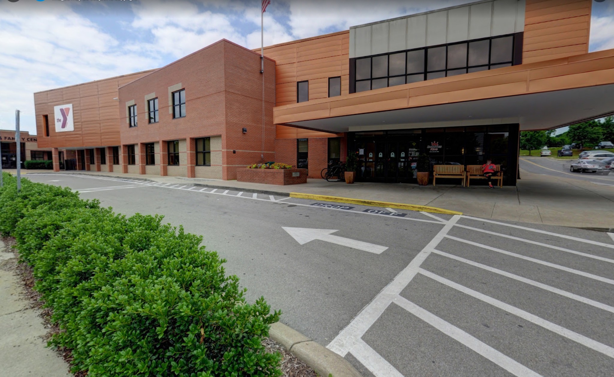 2116 Hobbs Road, Unit M5 Nashville, TN 37215 - Photo 16 of 18 a front view of building with yard
