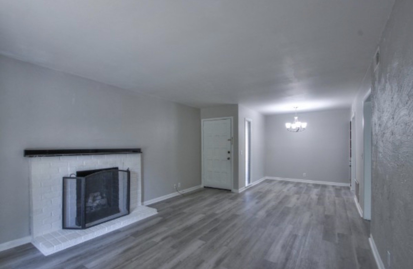 2116 Hobbs Road, Unit M5 Nashville, TN 37215 - Photo 5 of 18 a view of an empty room and wooden floor