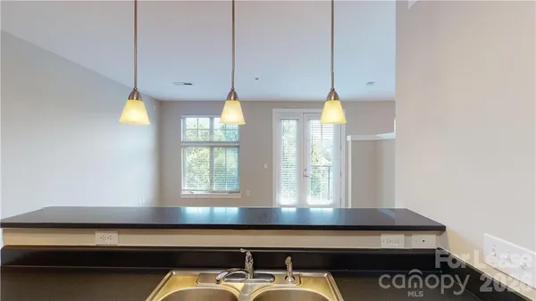 $1,395 | 1101 West 1st Street, Unit 419, Charlotte, NC 28202