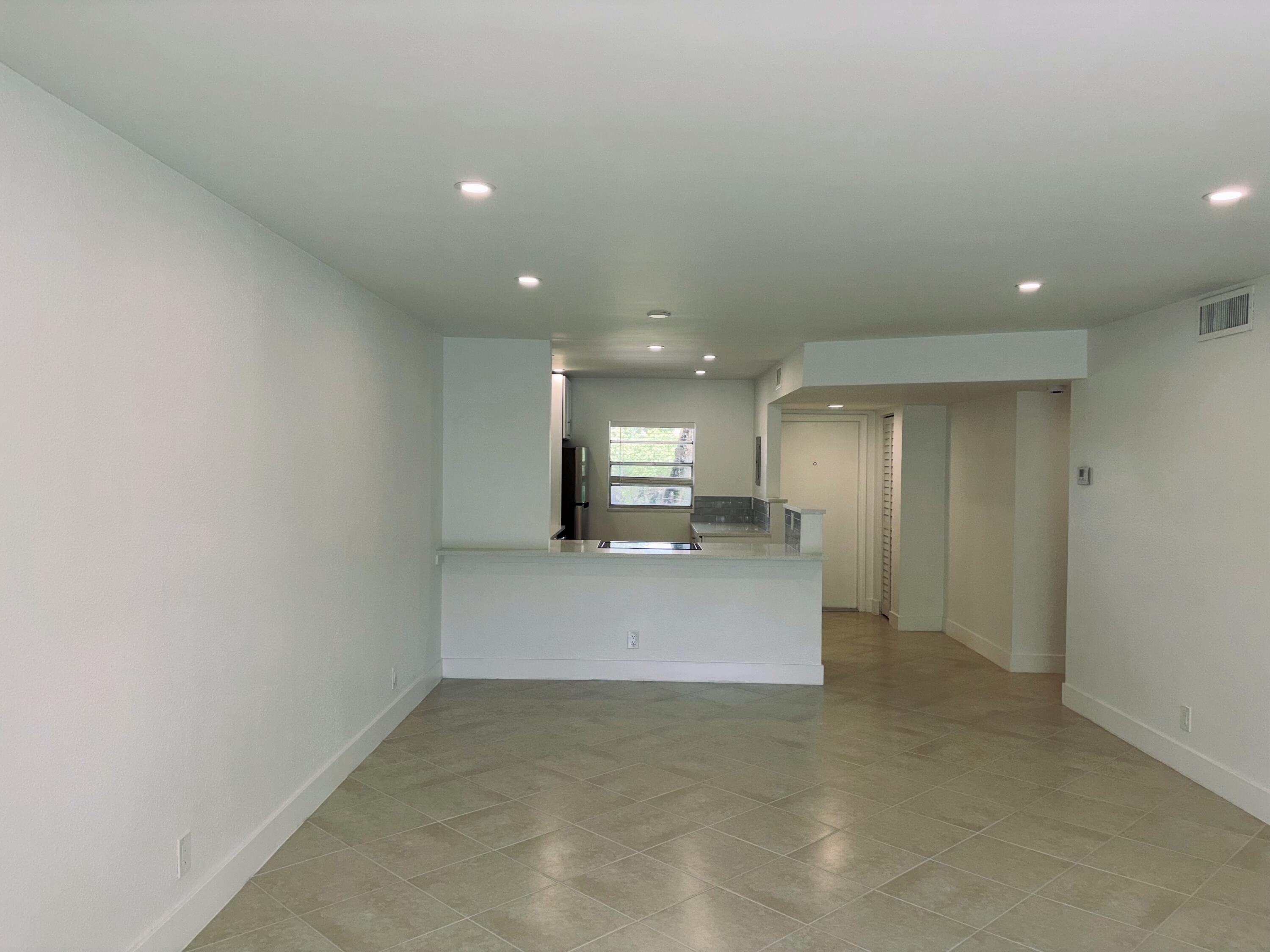 2900 Fiore Way Delray Beach, FL 33445 - Photo 6 of 37 IMG_0830