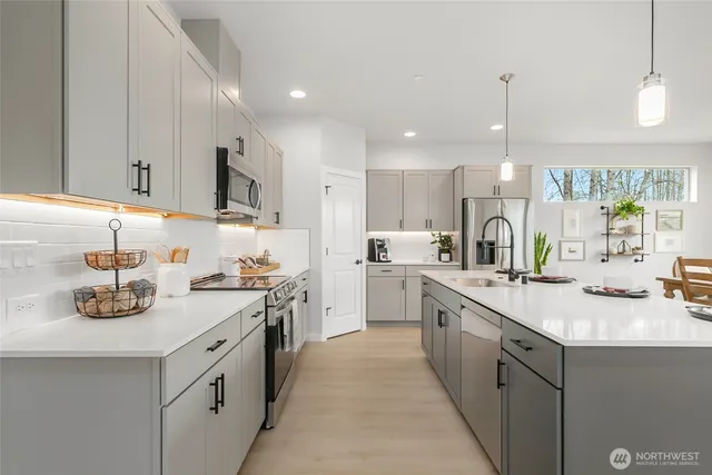 $959,900 | 13329 Southeast 238th Place, Unit 16, Kent, WA 98042