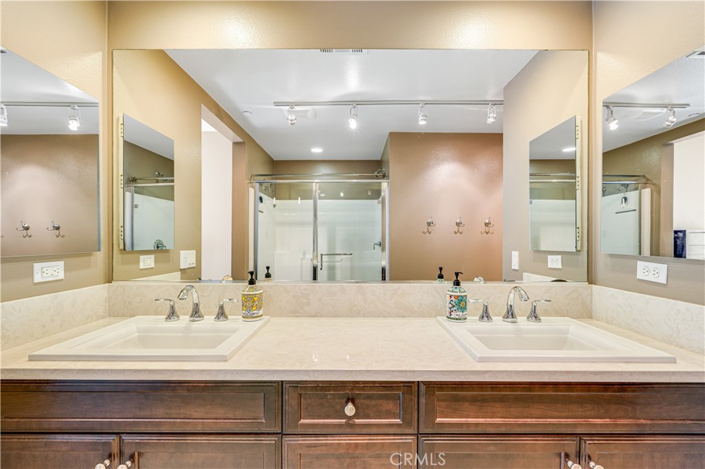 507 Rockefeller Irvine, CA 92612 - Photo 16 of 41