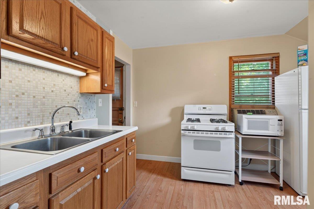 2827 South Walnut Street Springfield, IL 62704 - Photo 12 of 25