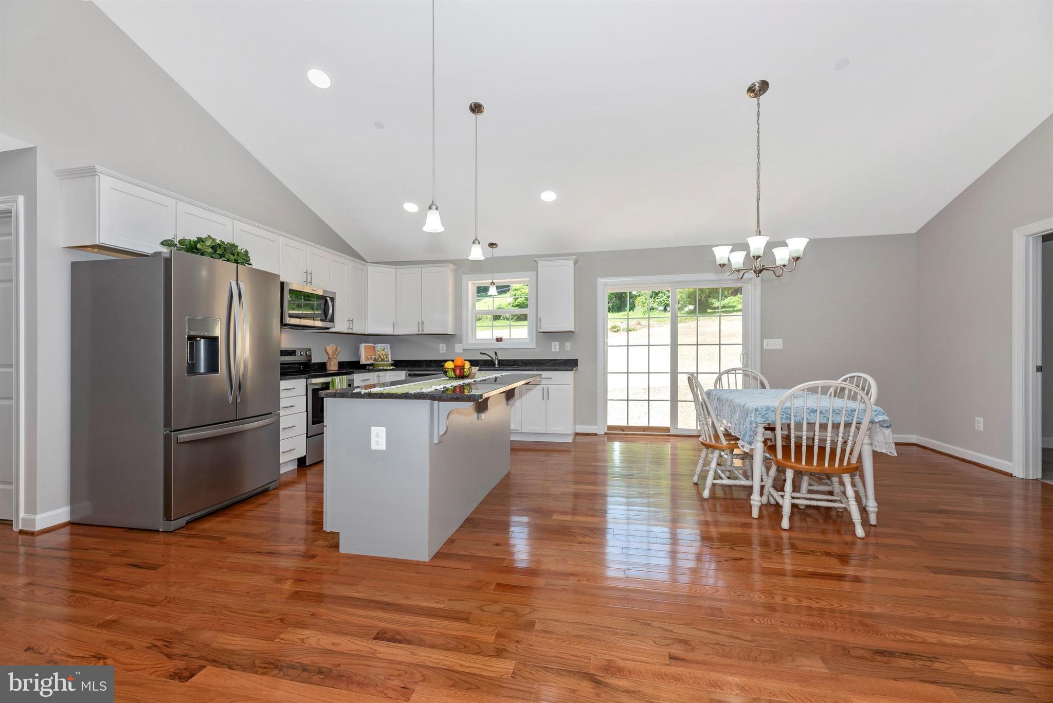 6302 Fulmer Road Frederick, MD 21703 - Photo 9 of 41 Kitchen/Dining Area