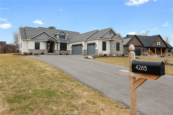 $947,000 | 4285 Cindy Lane, Onondaga, NY 13215