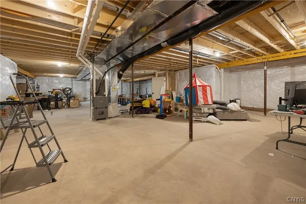 $947,000 | 4285 Cindy Lane, Onondaga, NY 13215