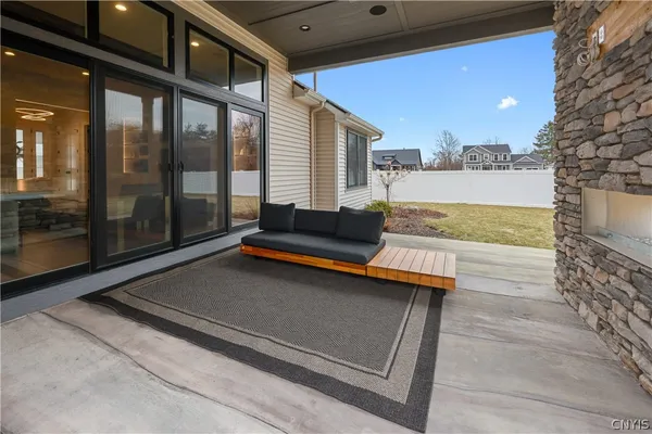 $947,000 | 4285 Cindy Lane, Onondaga, NY 13215
