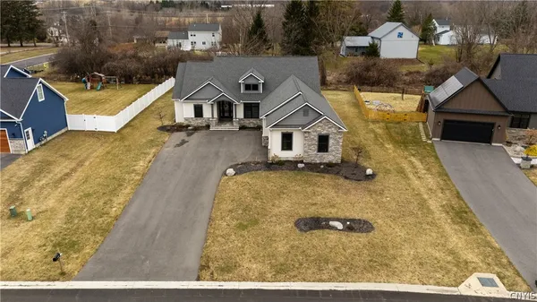 $947,000 | 4285 Cindy Lane, Onondaga, NY 13215