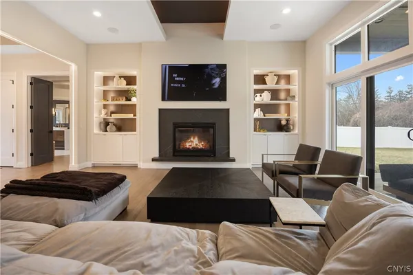 $947,000 | 4285 Cindy Lane, Onondaga, NY 13215