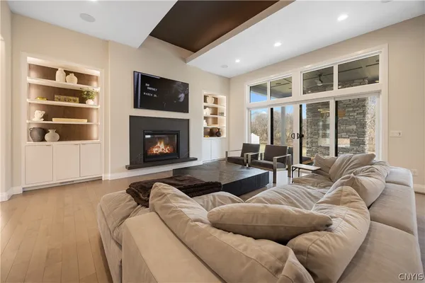 $947,000 | 4285 Cindy Lane, Onondaga, NY 13215