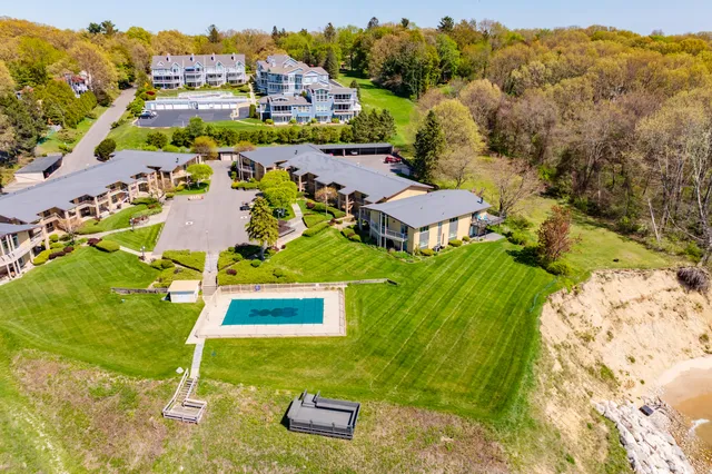 $358,000 | 4150 Ridge Road, Unit 22, Stevensville, MI 49127