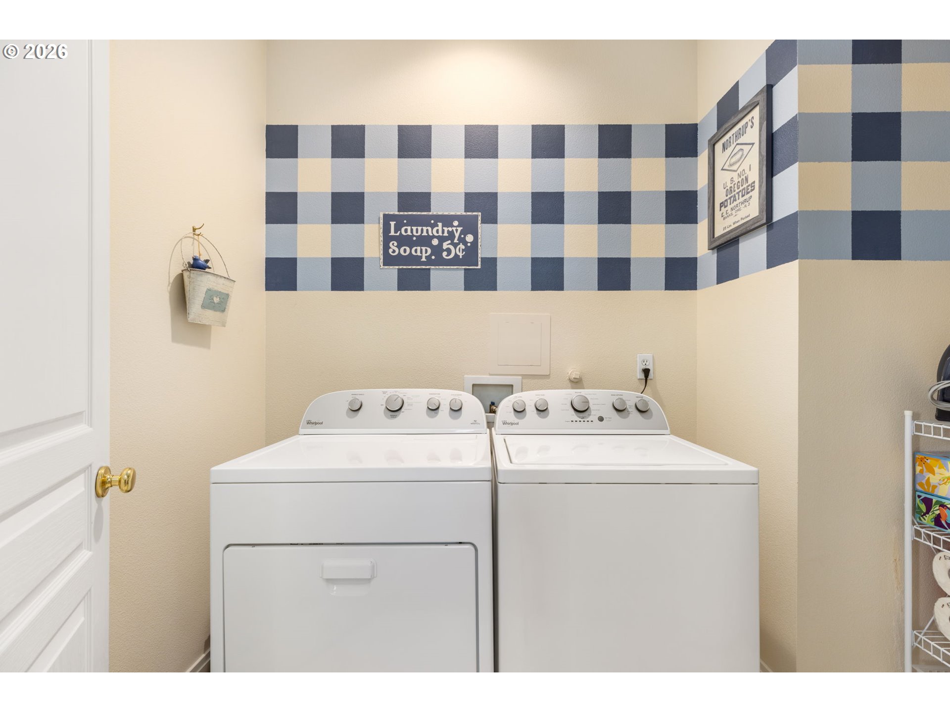 12398 Southwest Meader Way Beaverton, OR 97008 - Photo 26 of 30 Laundry