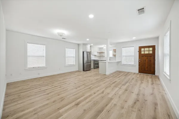 $3,000 | 1419 Laird Street, Houston, TX 77008