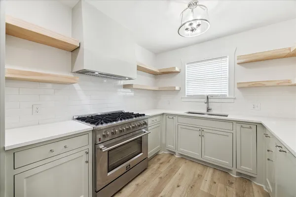 $3,000 | 1419 Laird Street, Houston, TX 77008