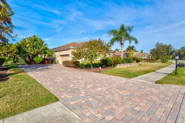 $998,000 | 210 166th Street Northeast, Bradenton, FL 34212
