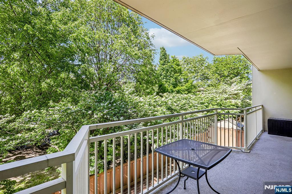 1077 River Road, Unit 211 Edgewater, NJ 07020 - Photo 24 of 25