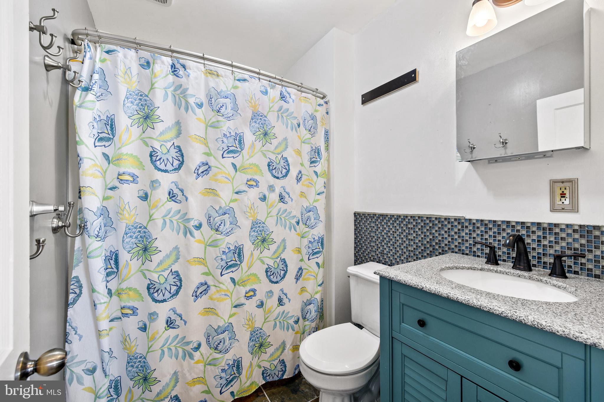 4030 Klausmier Road Nottingham, MD 21236 - Photo 21 of 36 Main level full bath