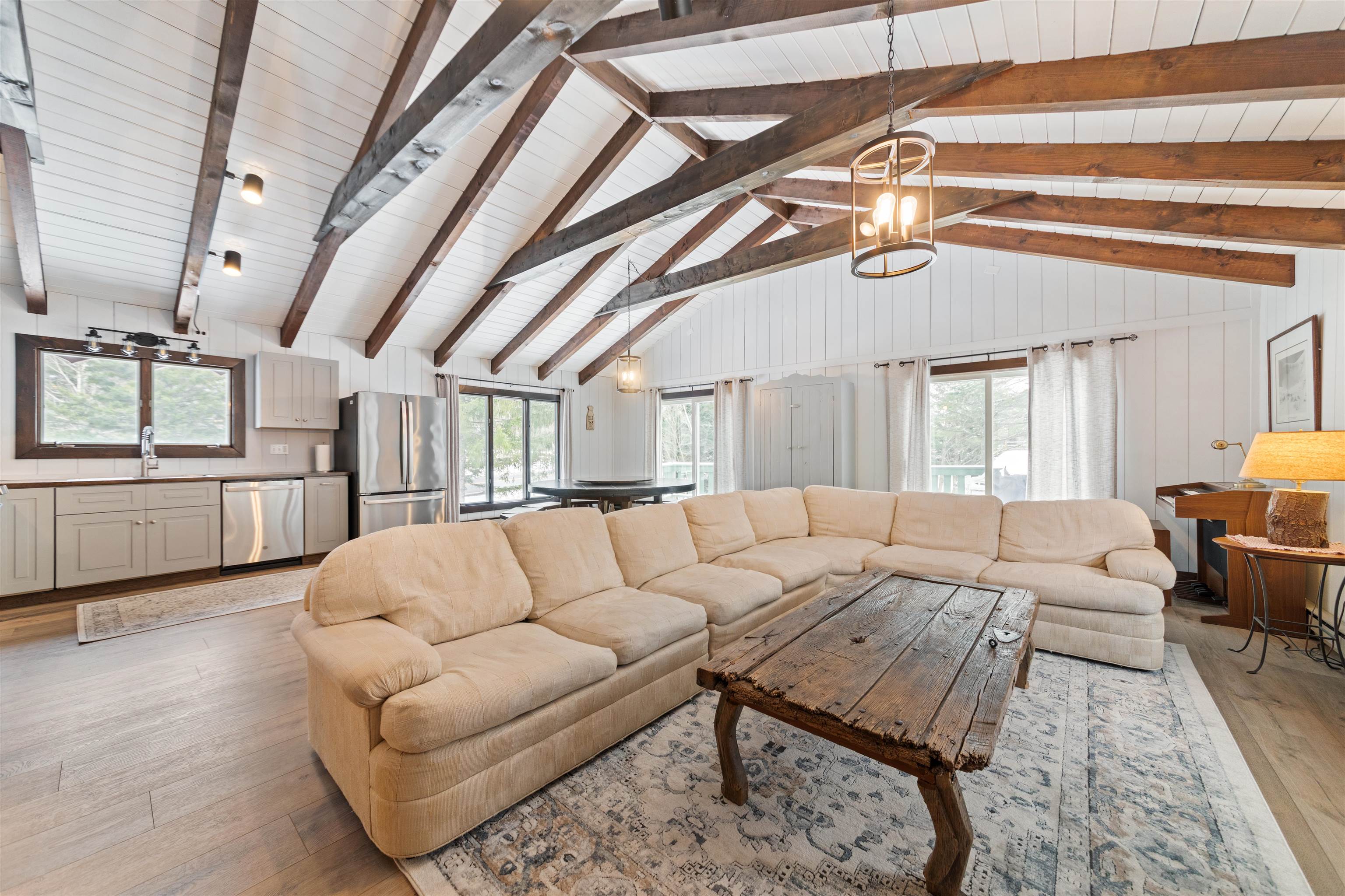 261 Handle Road West Dover, VT 05356 - Photo 4 of 36