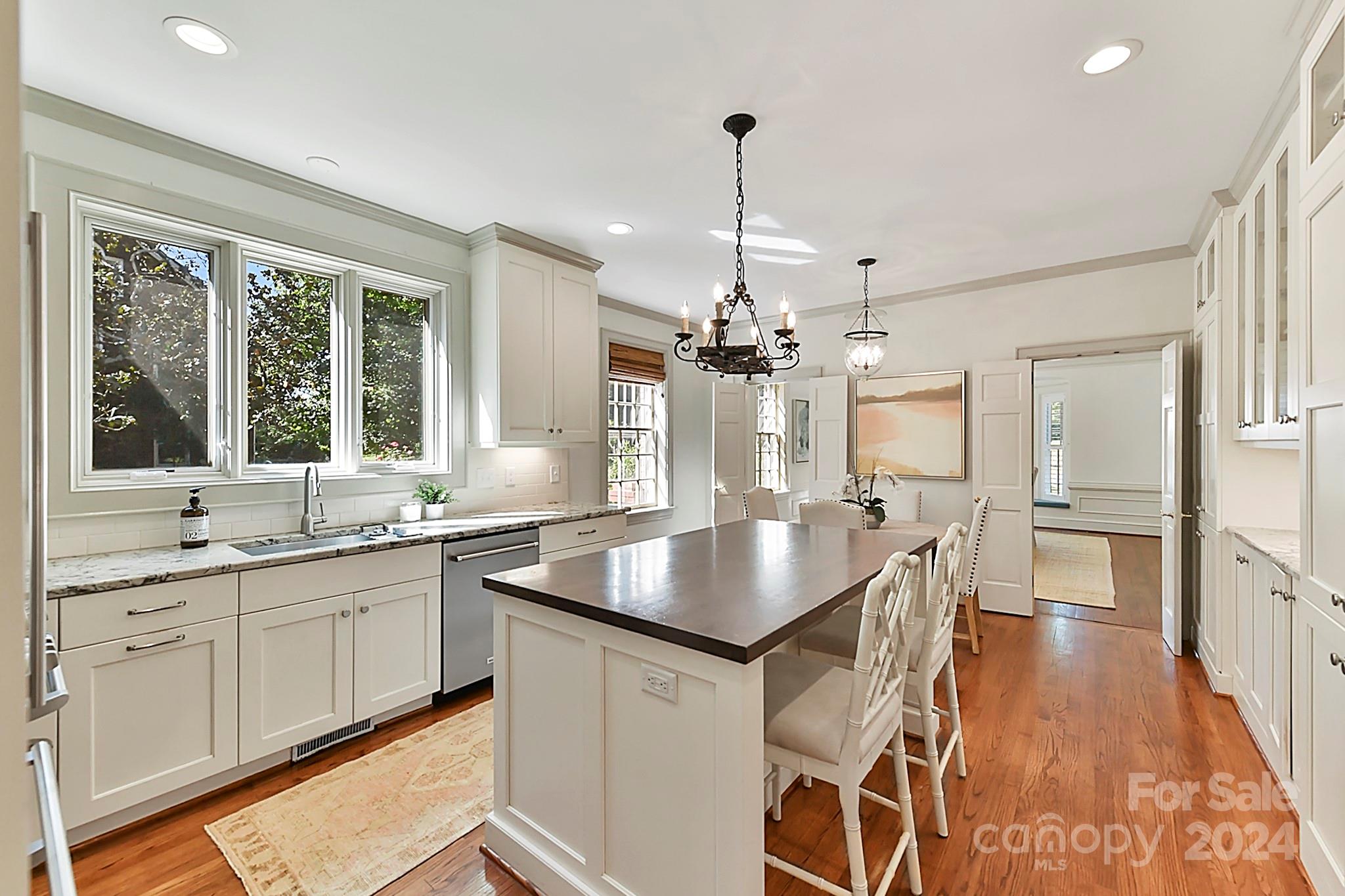 245 Colville Road Charlotte, NC 28207 - Photo 13 of 48 Gallery Image 13