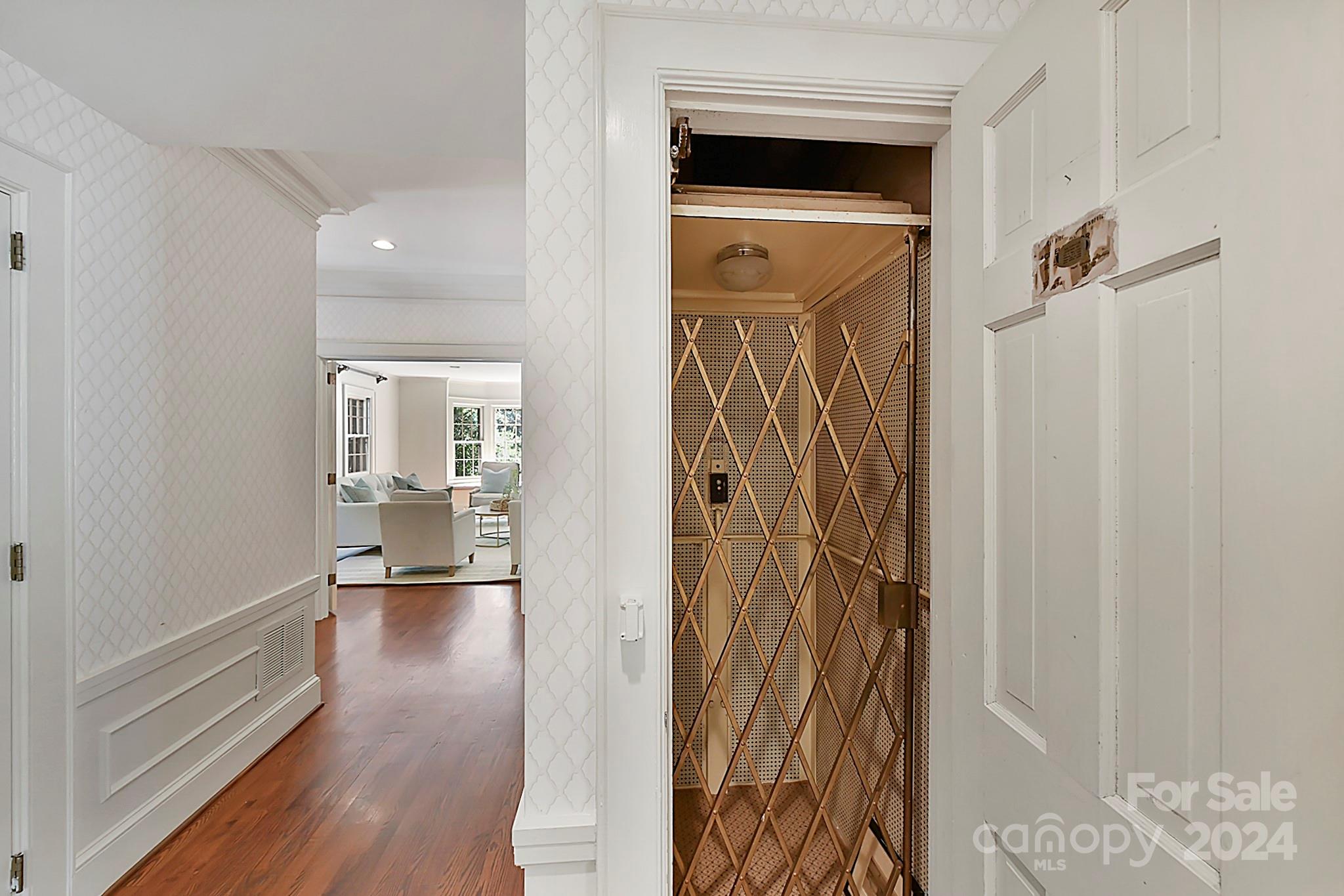 245 Colville Road Charlotte, NC 28207 - Photo 23 of 48 Gallery Image 23