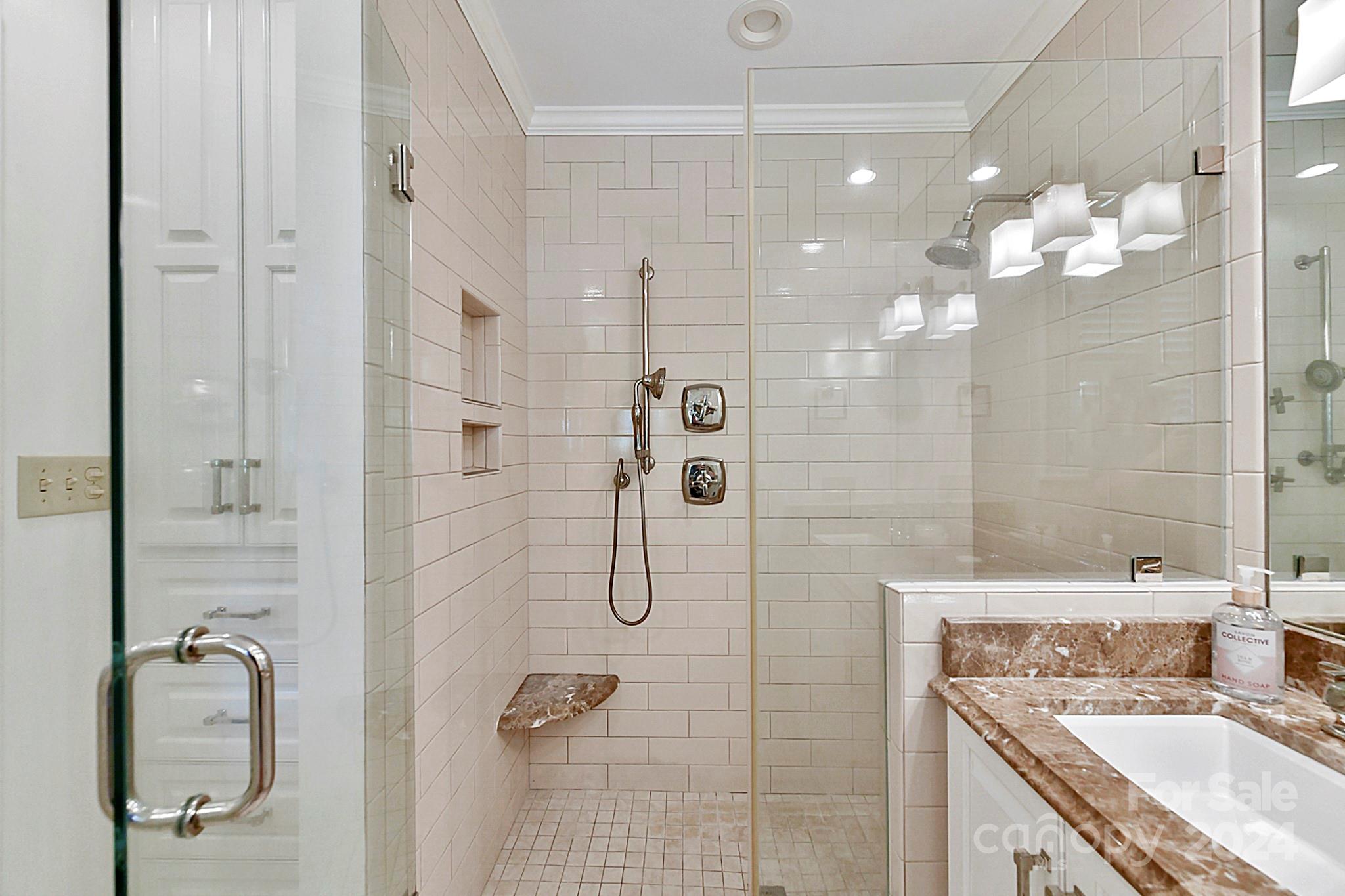 245 Colville Road Charlotte, NC 28207 - Photo 31 of 48 Gallery Image 31