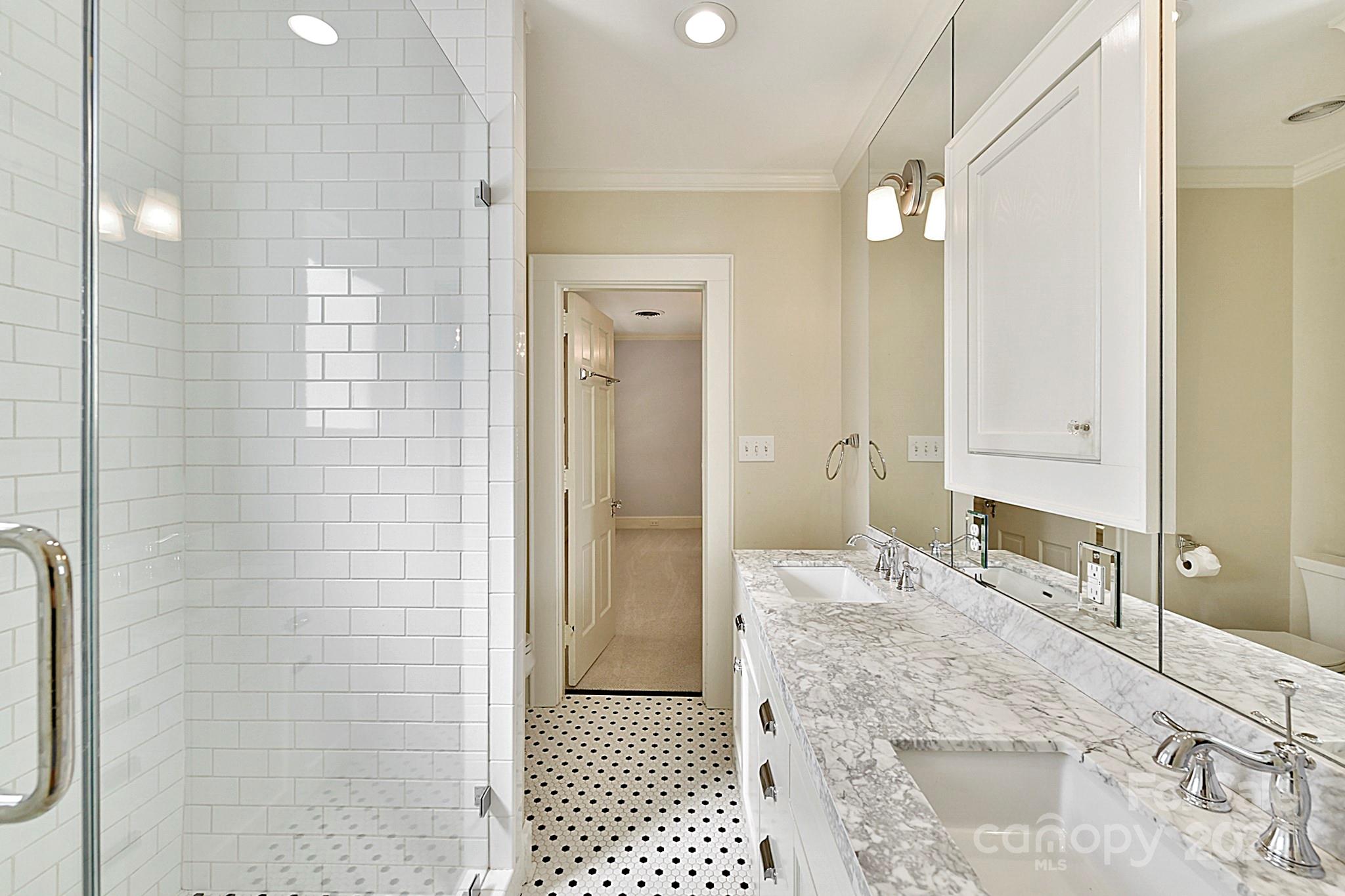 245 Colville Road Charlotte, NC 28207 - Photo 35 of 48 Gallery Image 35