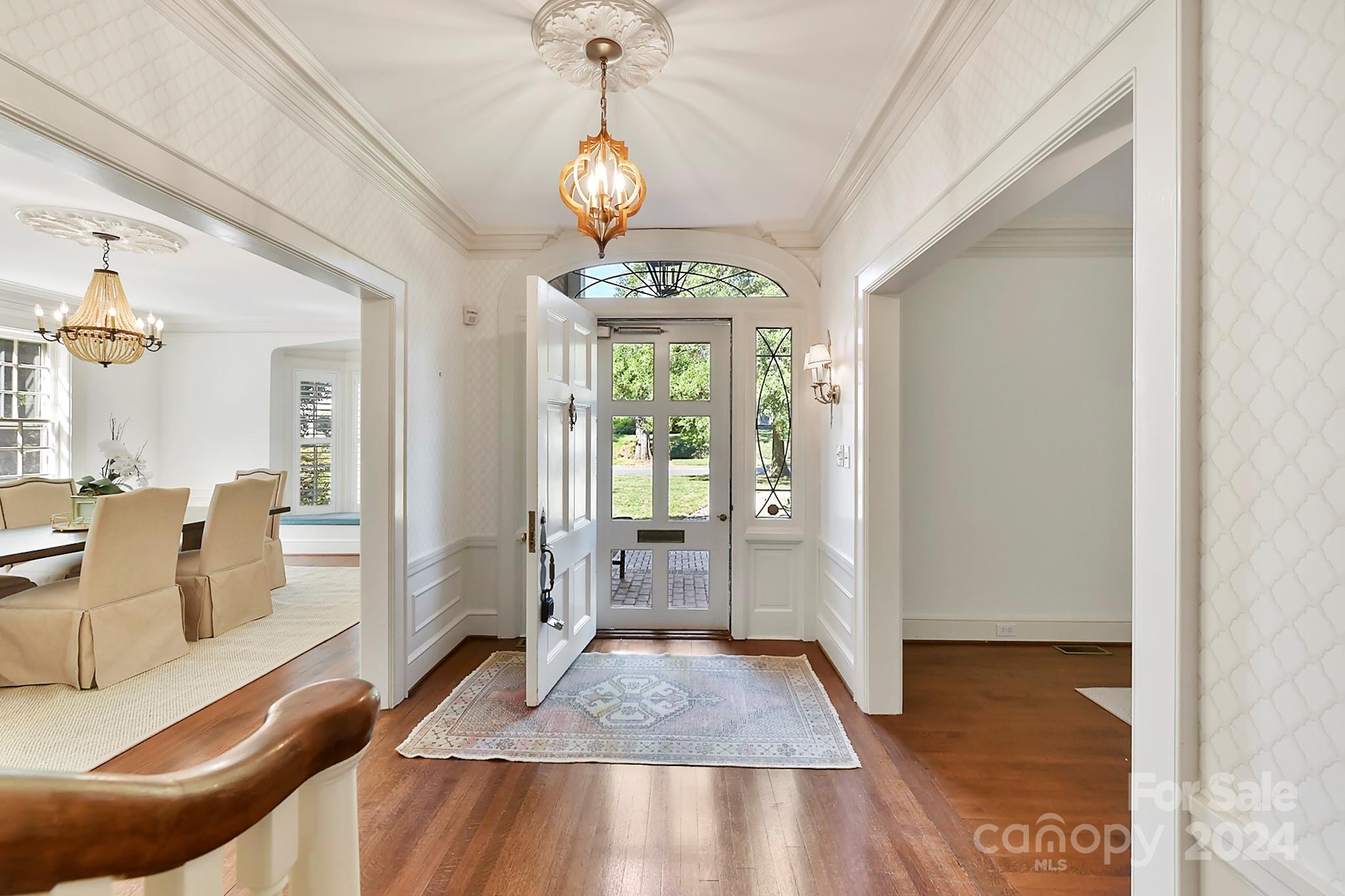245 Colville Road Charlotte, NC 28207 - Photo 6 of 48 Gallery Image 6
