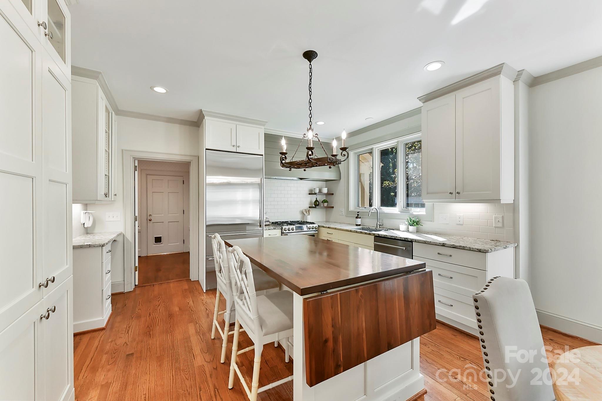 245 Colville Road Charlotte, NC 28207 - Photo 10 of 48 Gallery Image 10