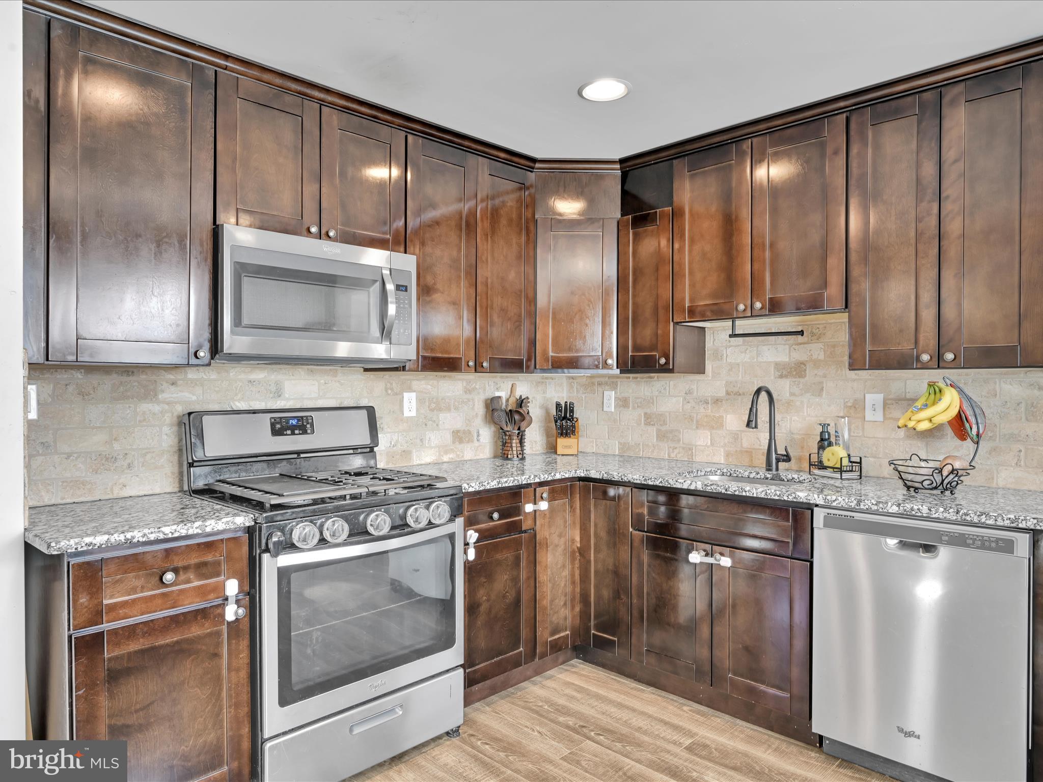 718 Hickory Road Secane, PA 19018 - Photo 12 of 41 Kitchen
