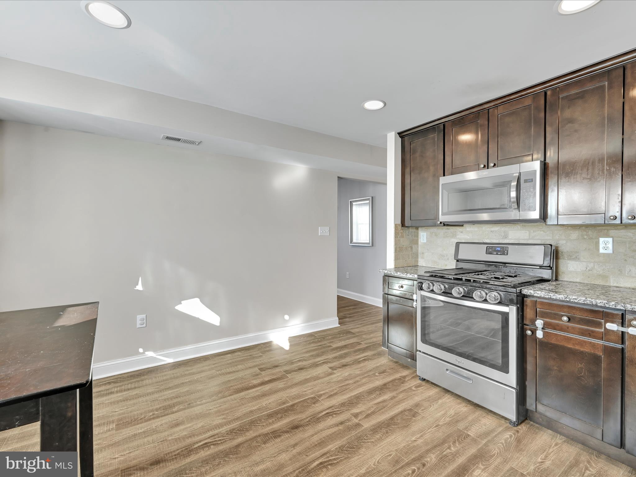 718 Hickory Road Secane, PA 19018 - Photo 16 of 41 Kitchen