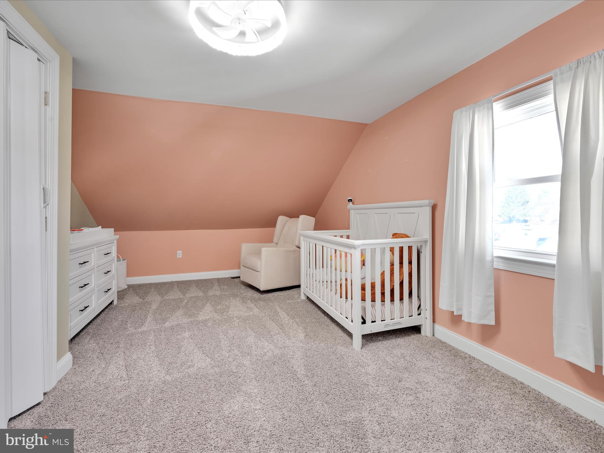 718 Hickory Road Secane, PA 19018 - Photo 19 of 41 Bedroom