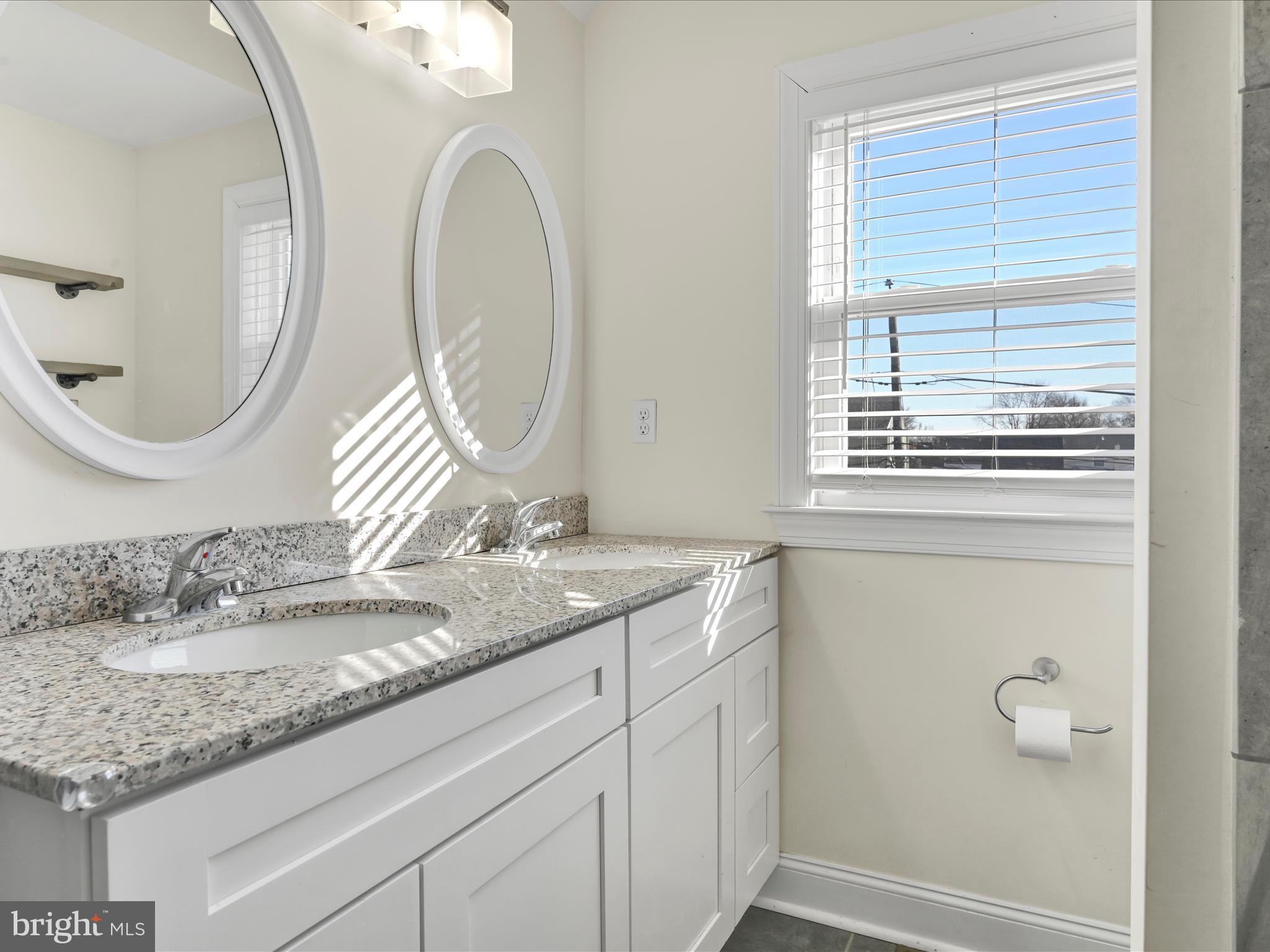 718 Hickory Road Secane, PA 19018 - Photo 25 of 41 Bathroom