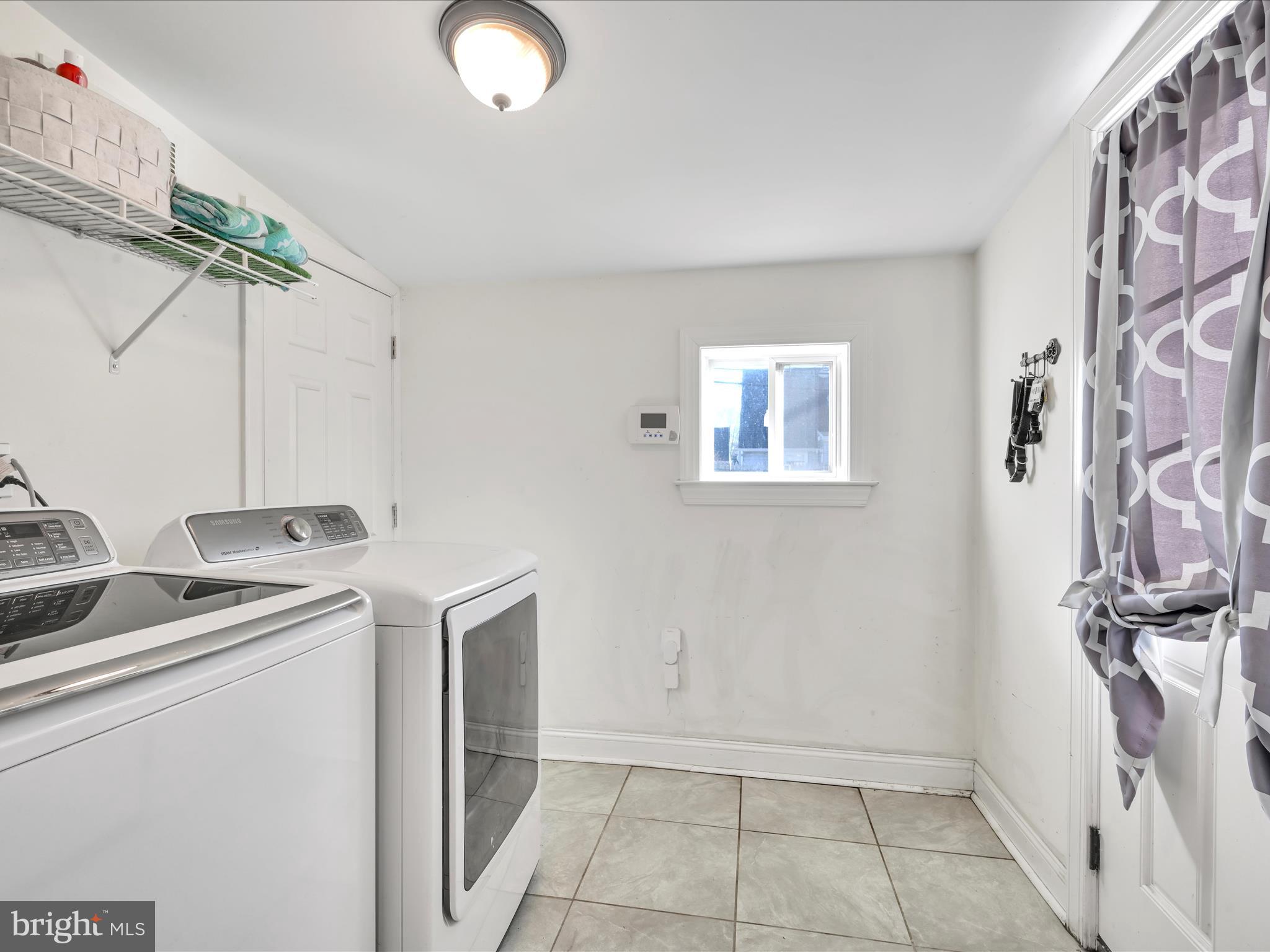 718 Hickory Road Secane, PA 19018 - Photo 27 of 41 Laundry