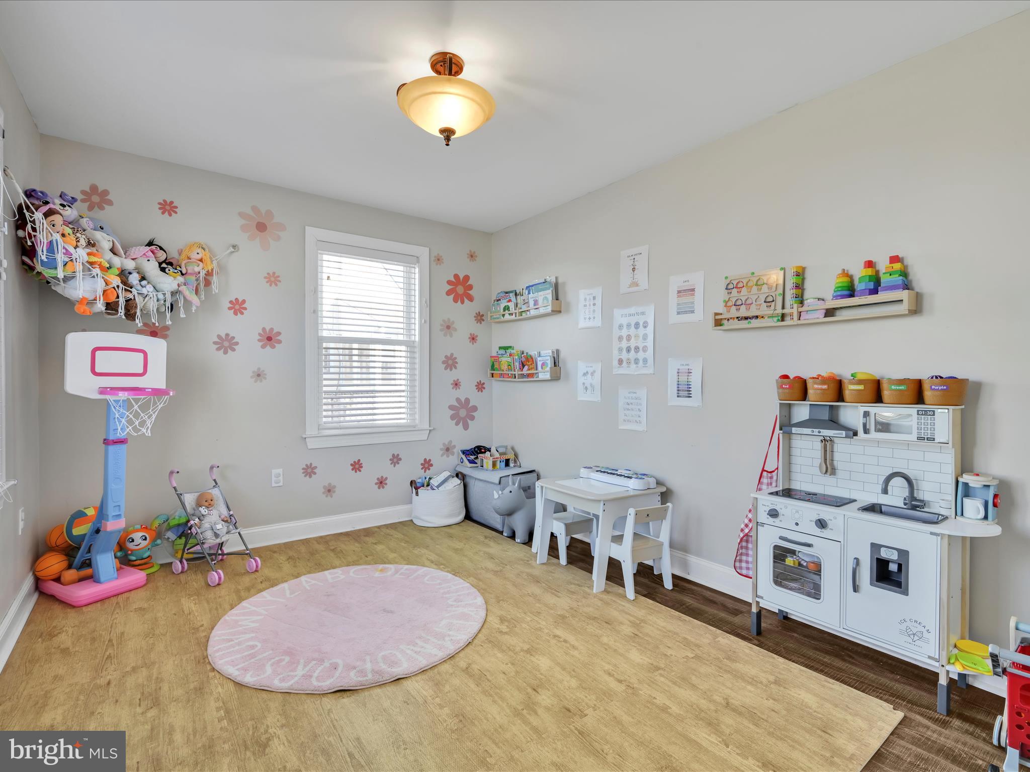 718 Hickory Road Secane, PA 19018 - Photo 10 of 41 Play Room
