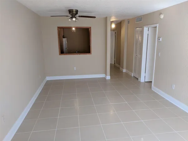 $1,700 | 1250 Northeast 125th Street, Unit 312C, North Miami, FL 33161