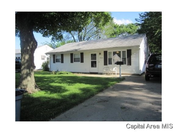 14 Ridge Court Springfield, IL 62703 - Photo 1 of 13