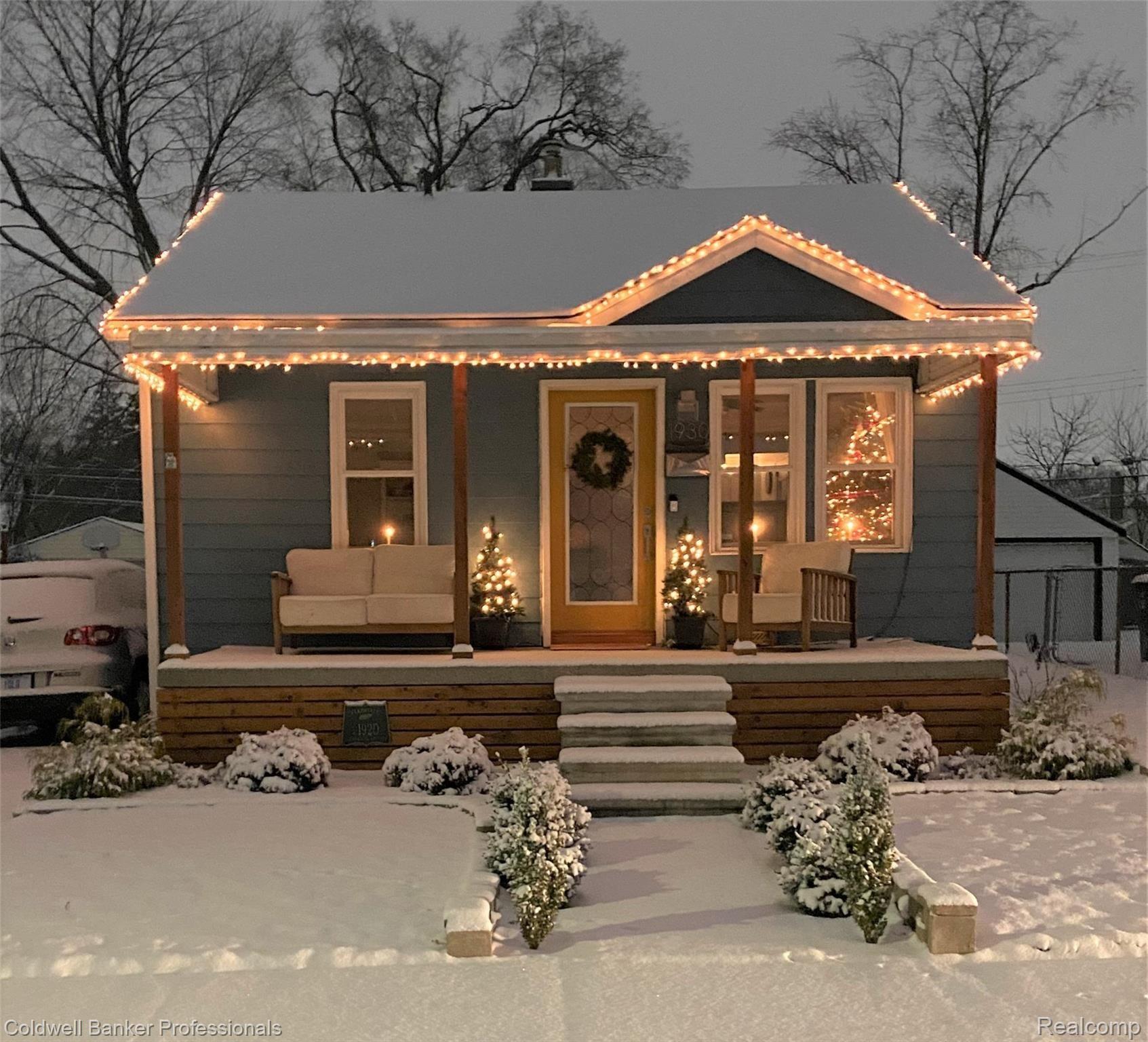 1930 Leitch Road Ferndale, MI 48220 - Photo 26 of 39 Merriest time of the year